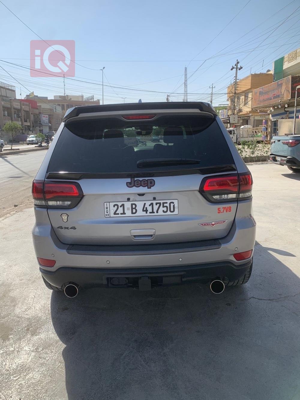 جیپ گراند شیرۆکی